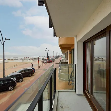 Nice In By The North Sea Apartment